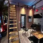 Einzigartige Bunt アパート *